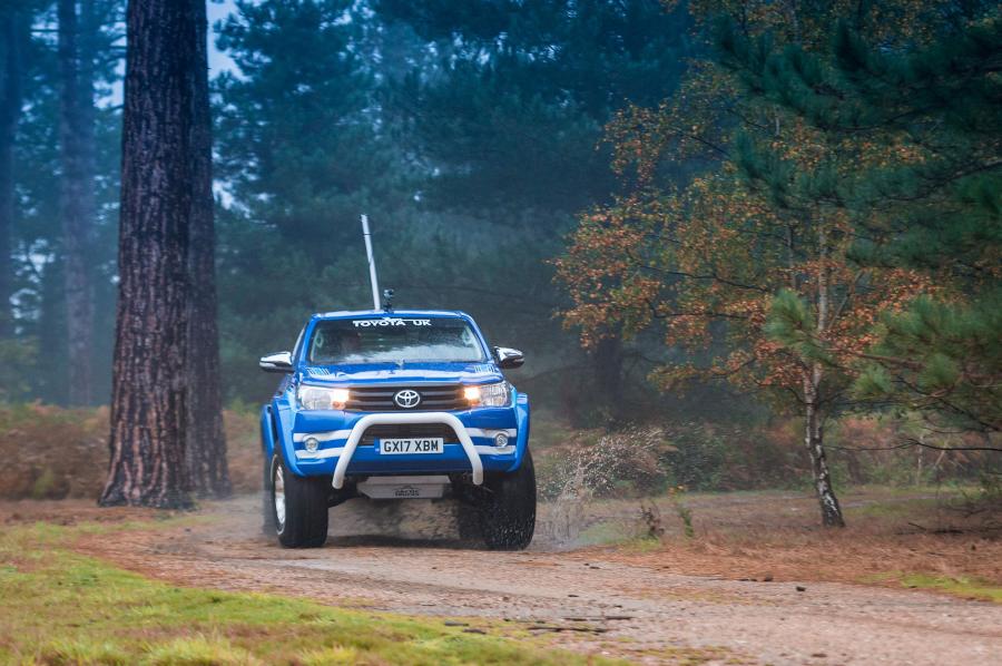  Toyota Hilux Xtra Cab Bruiser by Arctic Trucks 2017 года  (фото 14 из 21)